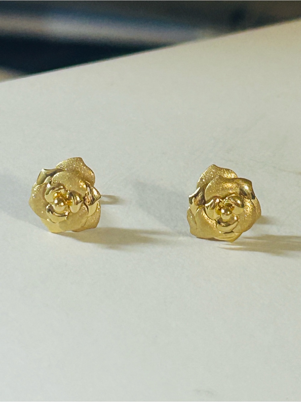 18K Solid Gold Rose Stud Earrings – 8.4mm 🌹